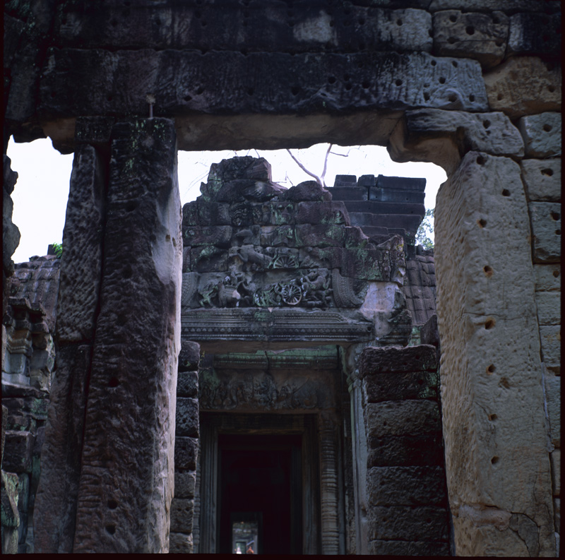 06 Bayon_Hallway_Lintel_Detail_536967_03h