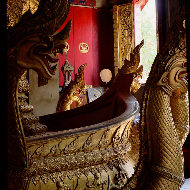 26%20Funeral%20Barge%20Vientienne%2058926-21h