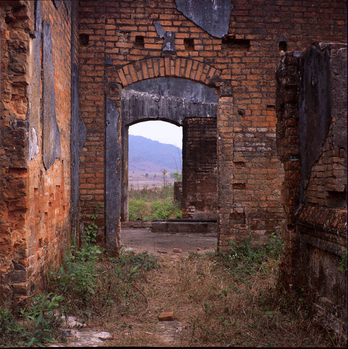 29%20Royal_Palace_Remnents_Bombing_Laos_536967-09